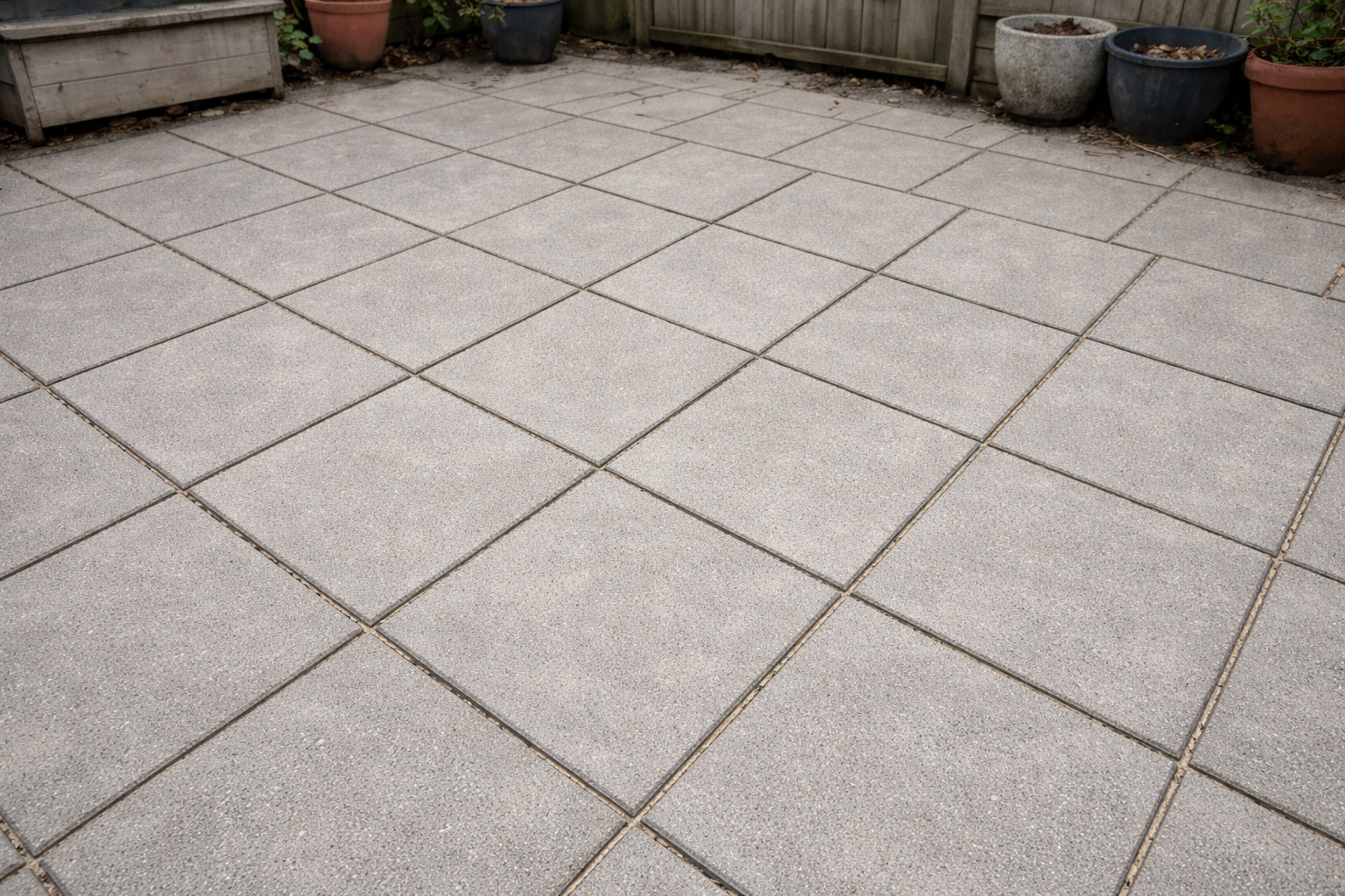 Avant - Allée pavée